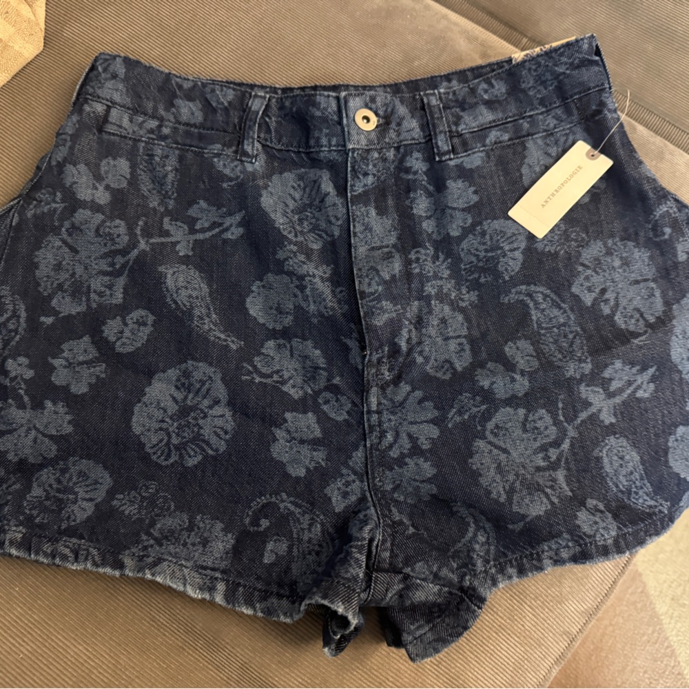 NWT ANTHROPOLOGIE PILCRO HIGH WAISTED BLUE DENIM FLORAL SHORTS NEW